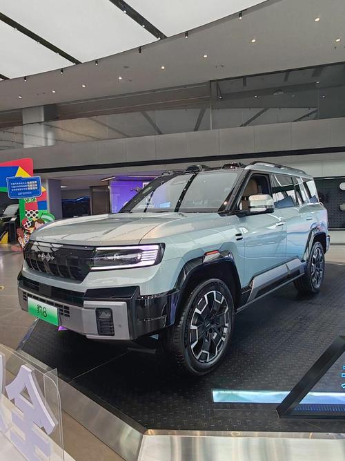 佛山135比亚迪方程豹硬派越野的爆款，英菲尼迪35周年与你共成长